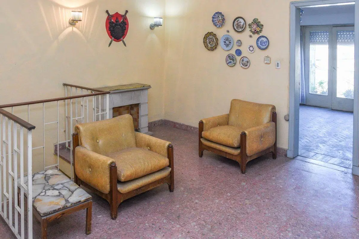Venta 2 Casas con Local Oportunidad en Avellaneda 3