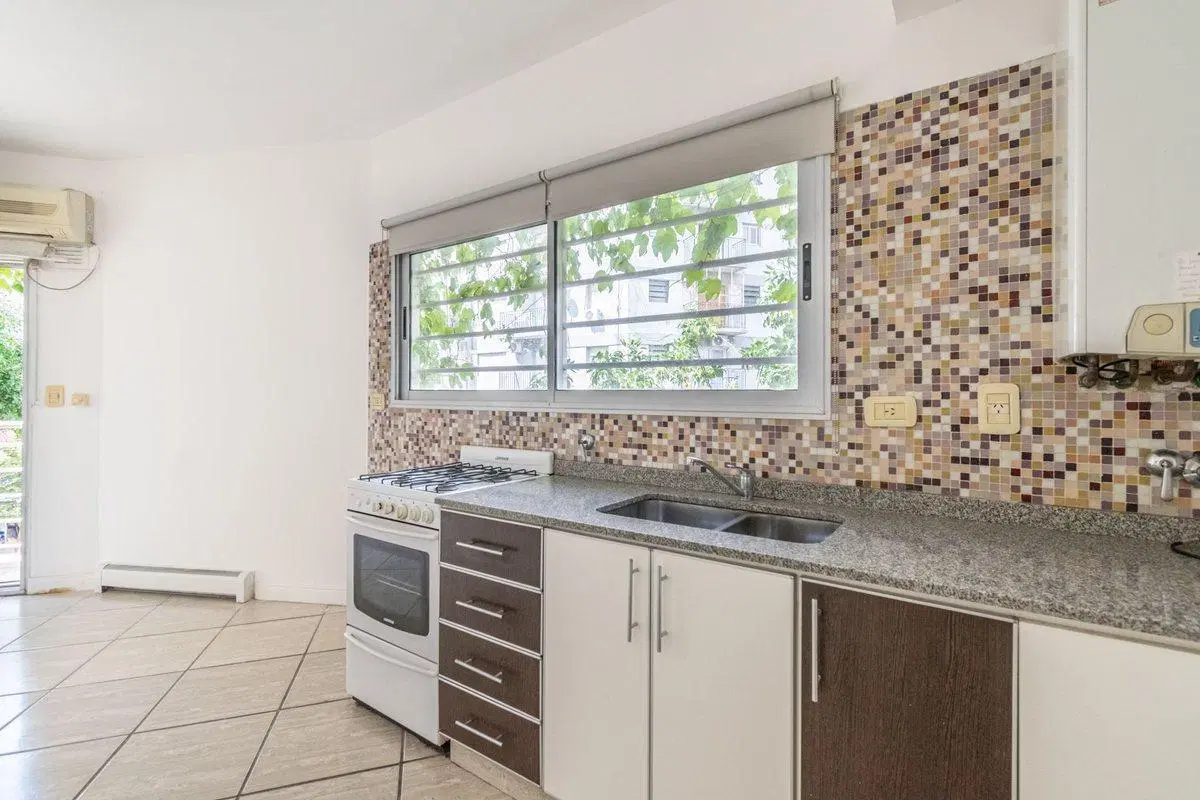 ALQUILER  COMERCIAL 2 ambientes terraza , cochera 2