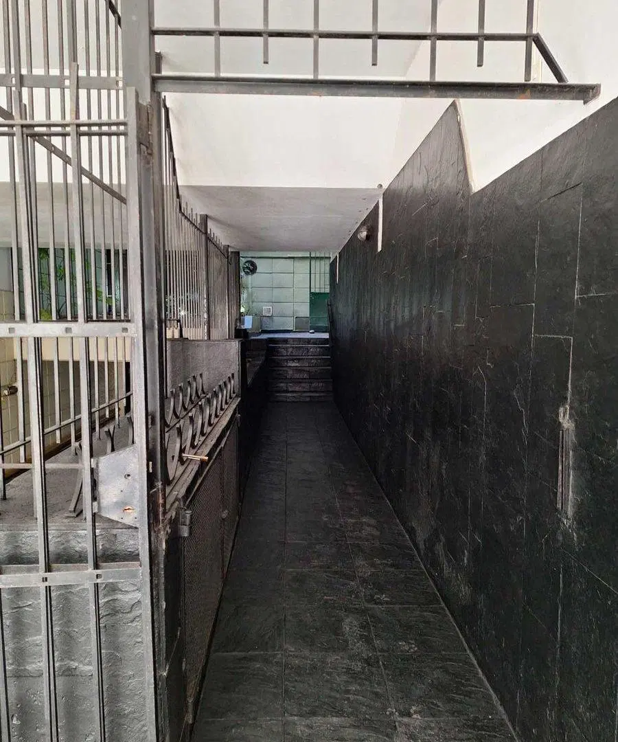 Venta cochera n 9 con seguridad 24 hs en Retiro 4