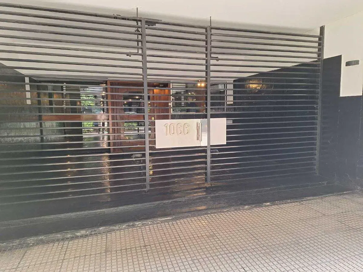 Venta cochera n 9 con seguridad 24 hs en Retiro 5