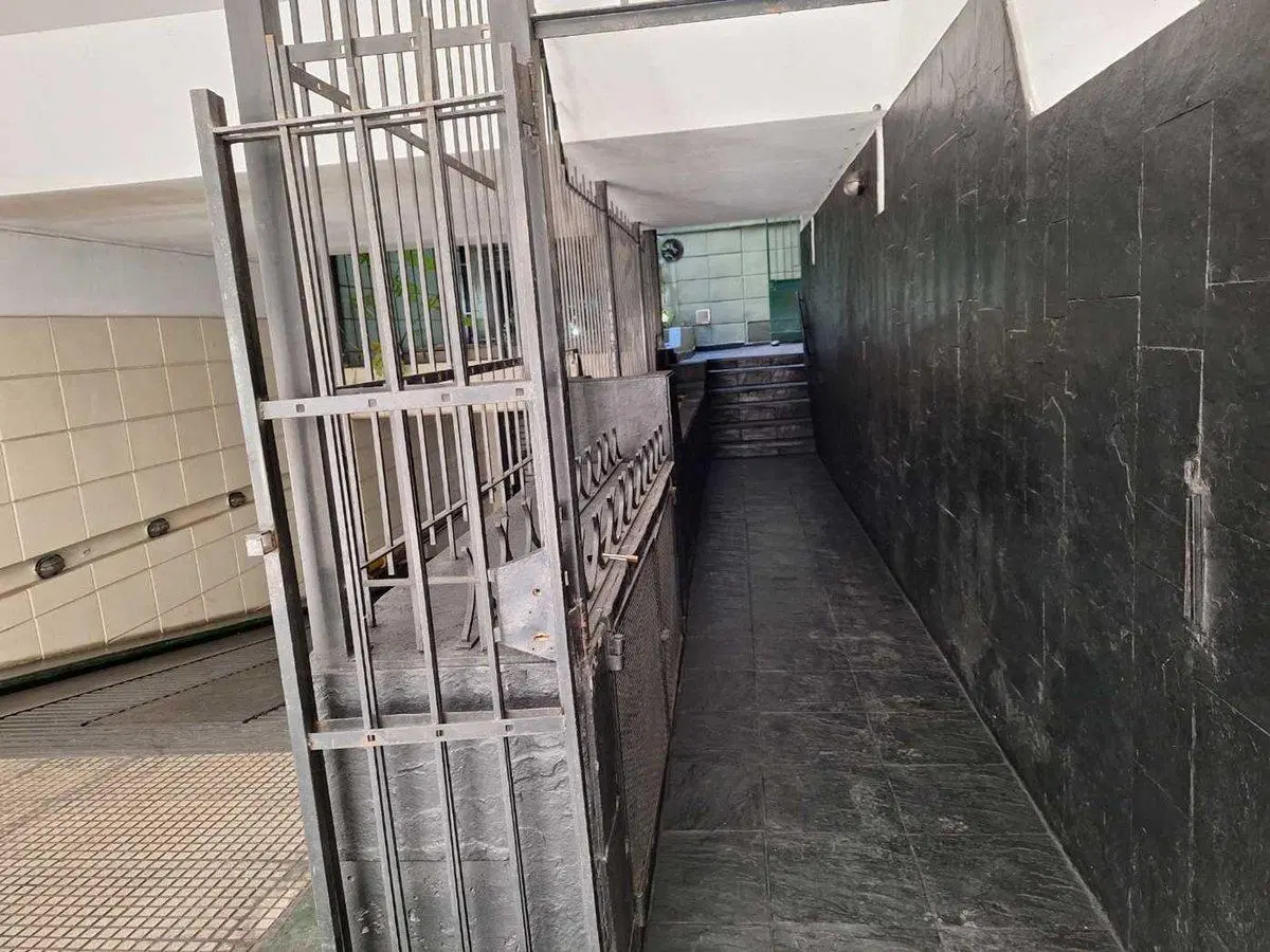 Venta cochera n 9 con seguridad 24 hs en Retiro 2