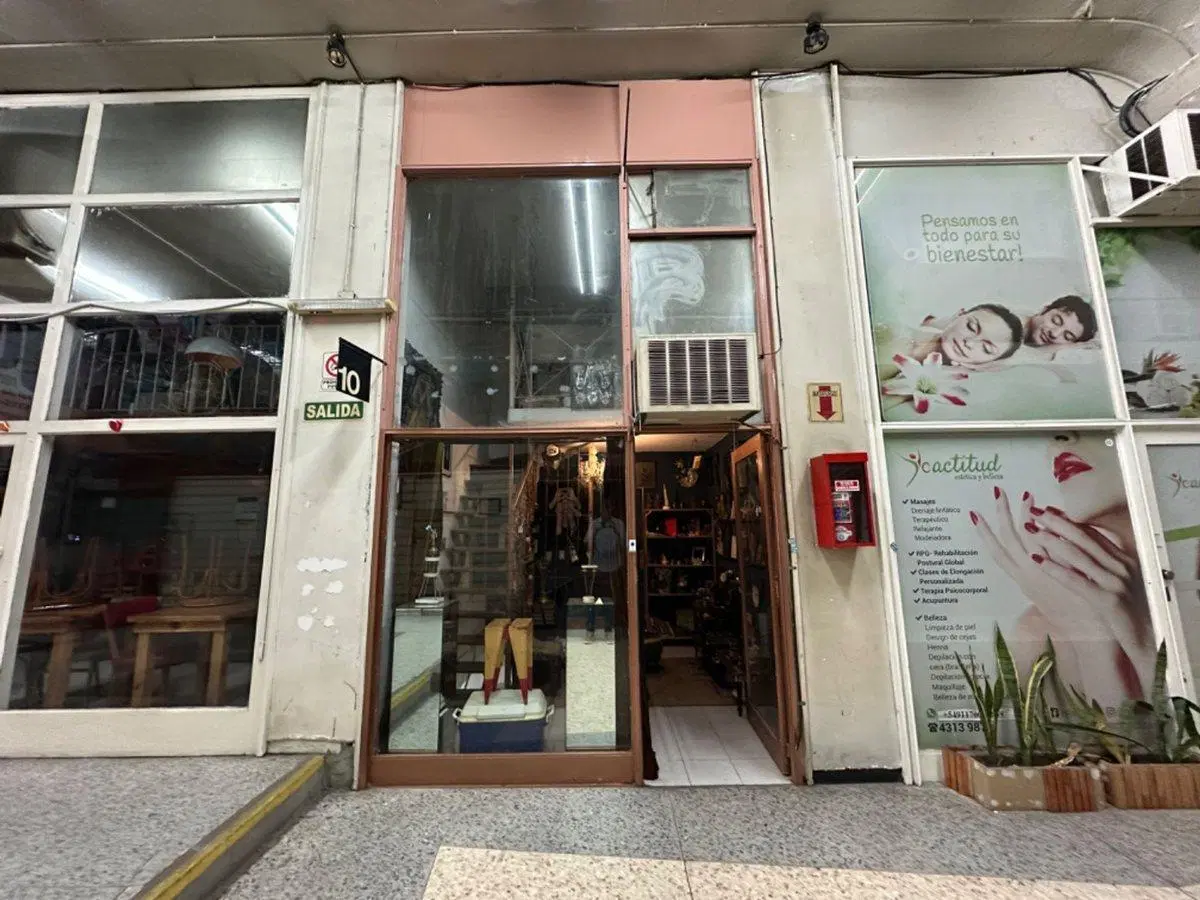Venta Local en Galeria - Retiro 3