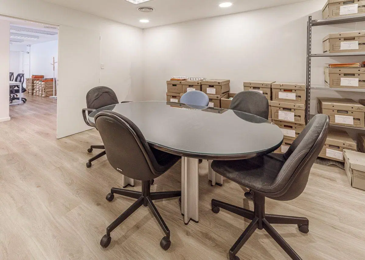 Venta OFICINAS refaccionadas en Retiro 5
