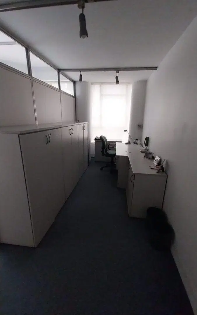 VENTA OFICINA AMOBLADA - MICROCENTRO - OPORTUNIDAD 5