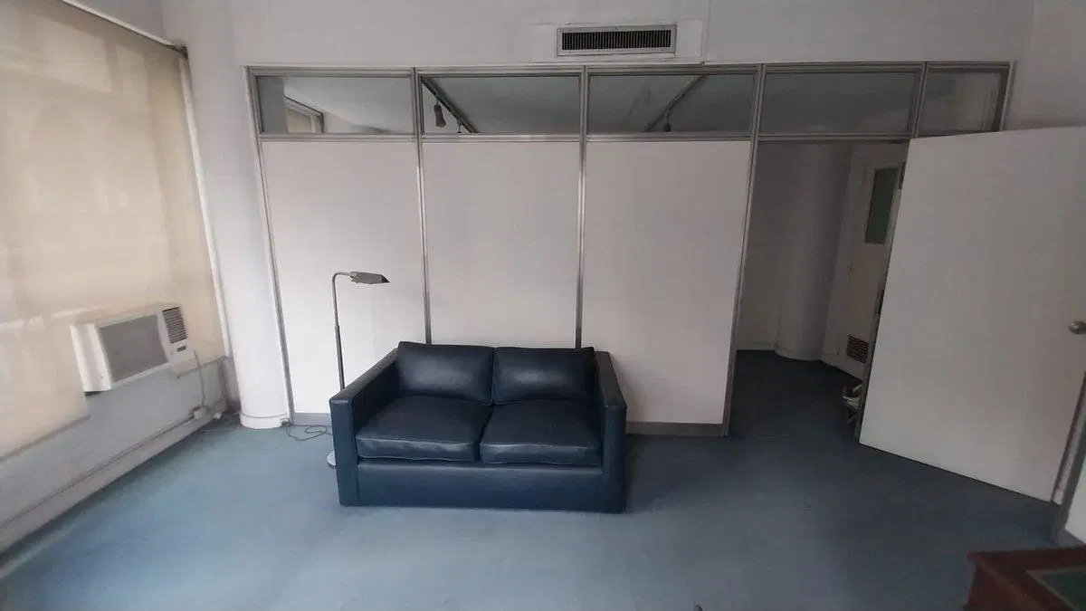 VENTA OFICINA AMOBLADA - MICROCENTRO - OPORTUNIDAD 2