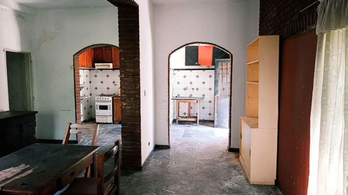VENTA CASA A REFACCIONAR 6 AMBIENTES  BELLA VISTA 2