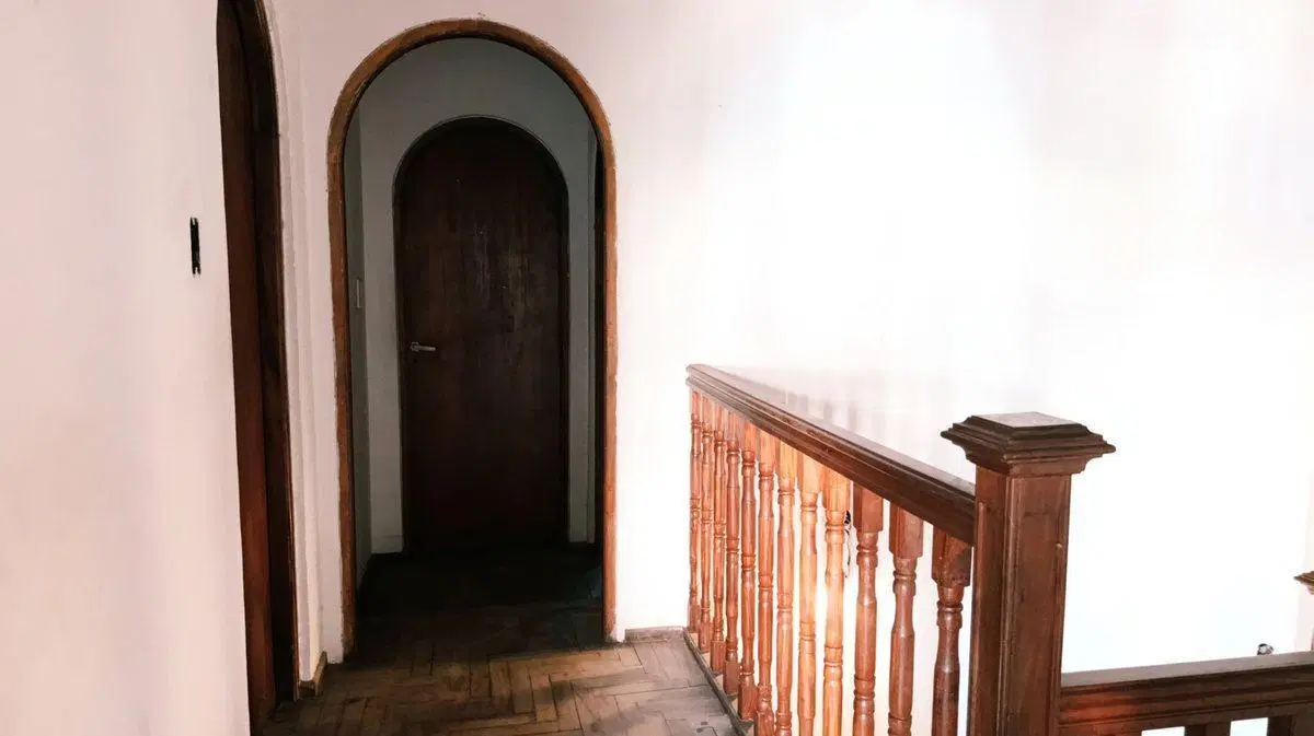 VENTA CASA A REFACCIONAR 6 AMBIENTES  BELLA VISTA 5