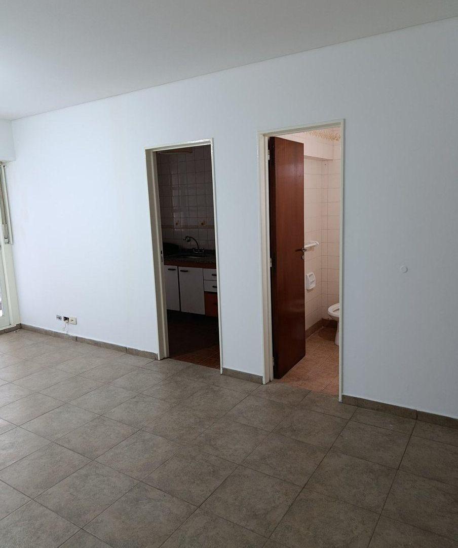Foto de VENTA - MONOAMBIENTE 32 M2 CON BALCON - RECOLETA, imagen 3