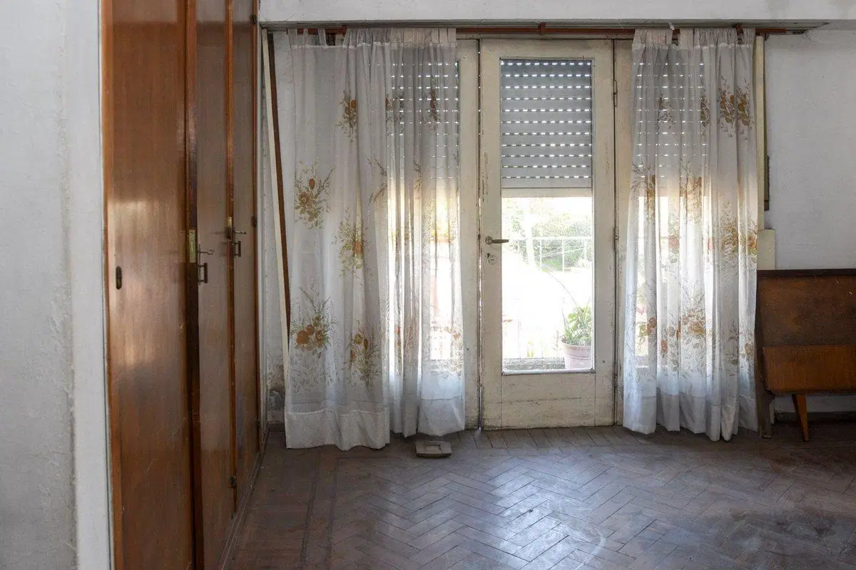 Venta 2 Casas con Local Oportunidad en Avellaneda 5