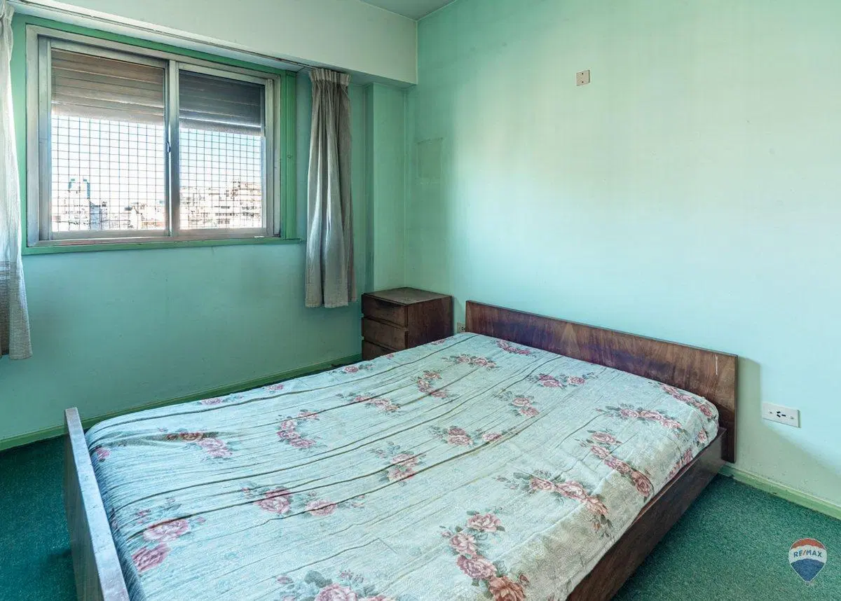 Venta departamento 4 amb con cochera en Belgrano R 8