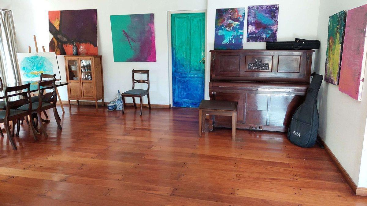 Foto de VENTA- Casa enorme con jardín y pileta, Hurlingham, imagen 3