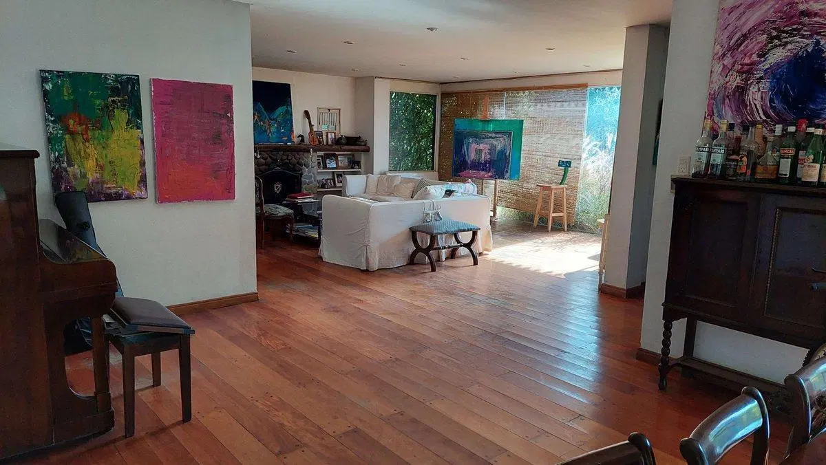 VENTA- Casa enorme con jardín y pileta, Hurlingham 4