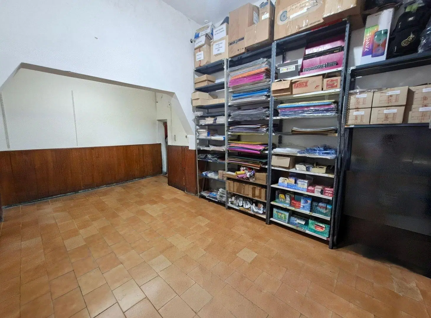 VENTA LOCAL CON OPCIÓN VIVIENDA-SARANDÍ-AVELLANEDA 4