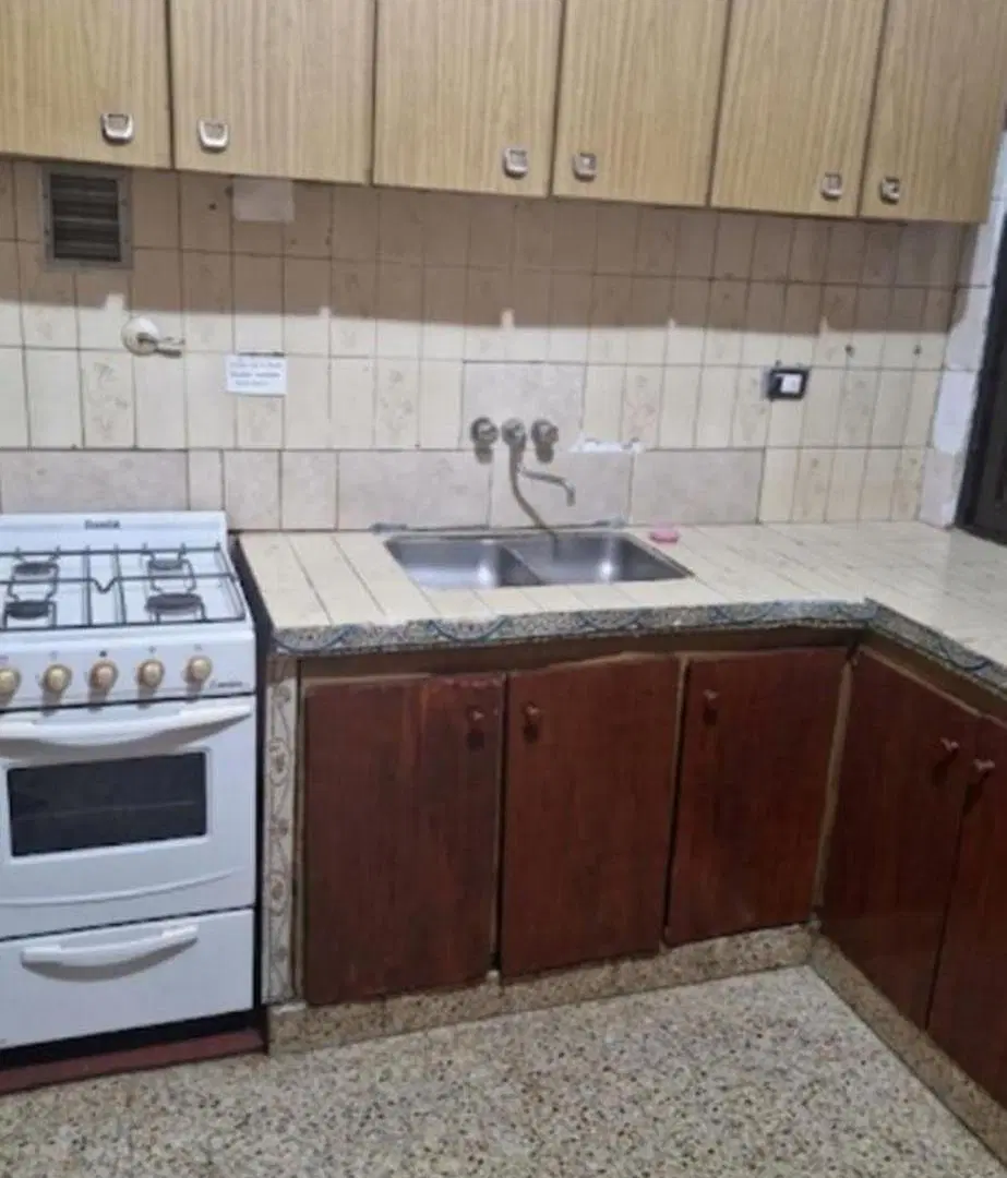 VENTA CASA DE 3 AMBIENTES EN CIUDADELA 3