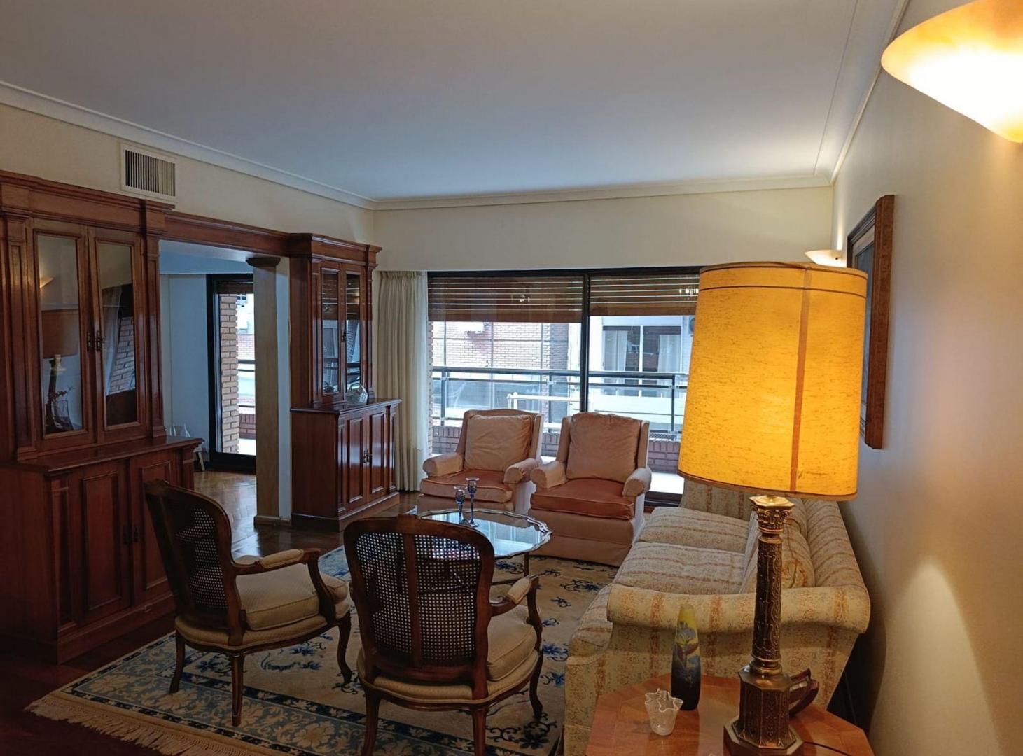 Foto de VENTA 4 AMBIENTES 180 M2 PLAZA SAN MARTIN, imagen 3