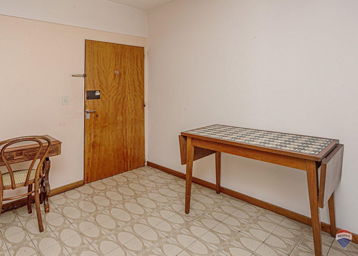 Foto de Venta departamento 4 amb con cochera en Belgrano R, imagen 2