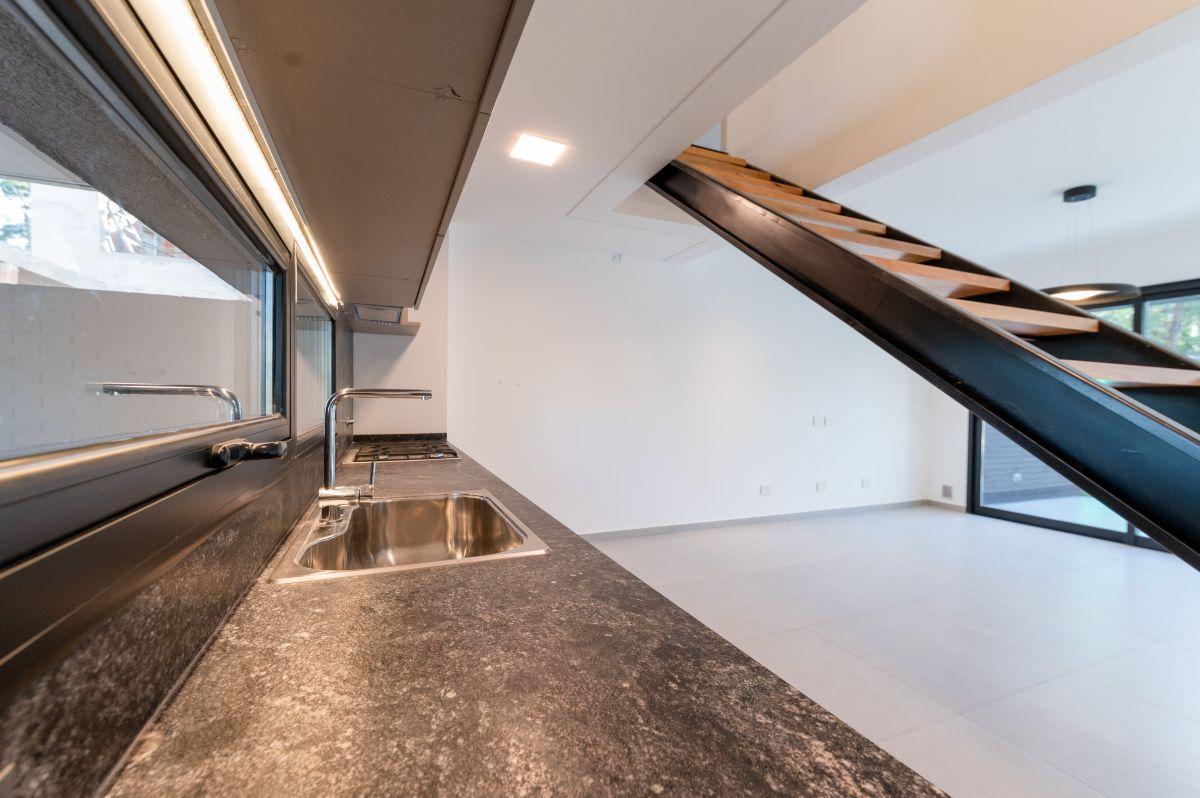 Foto de Dúplex A Estrenar con PILETA Y ASADOR | 3 Dorm (1 Suite) + Cochera, imagen 4