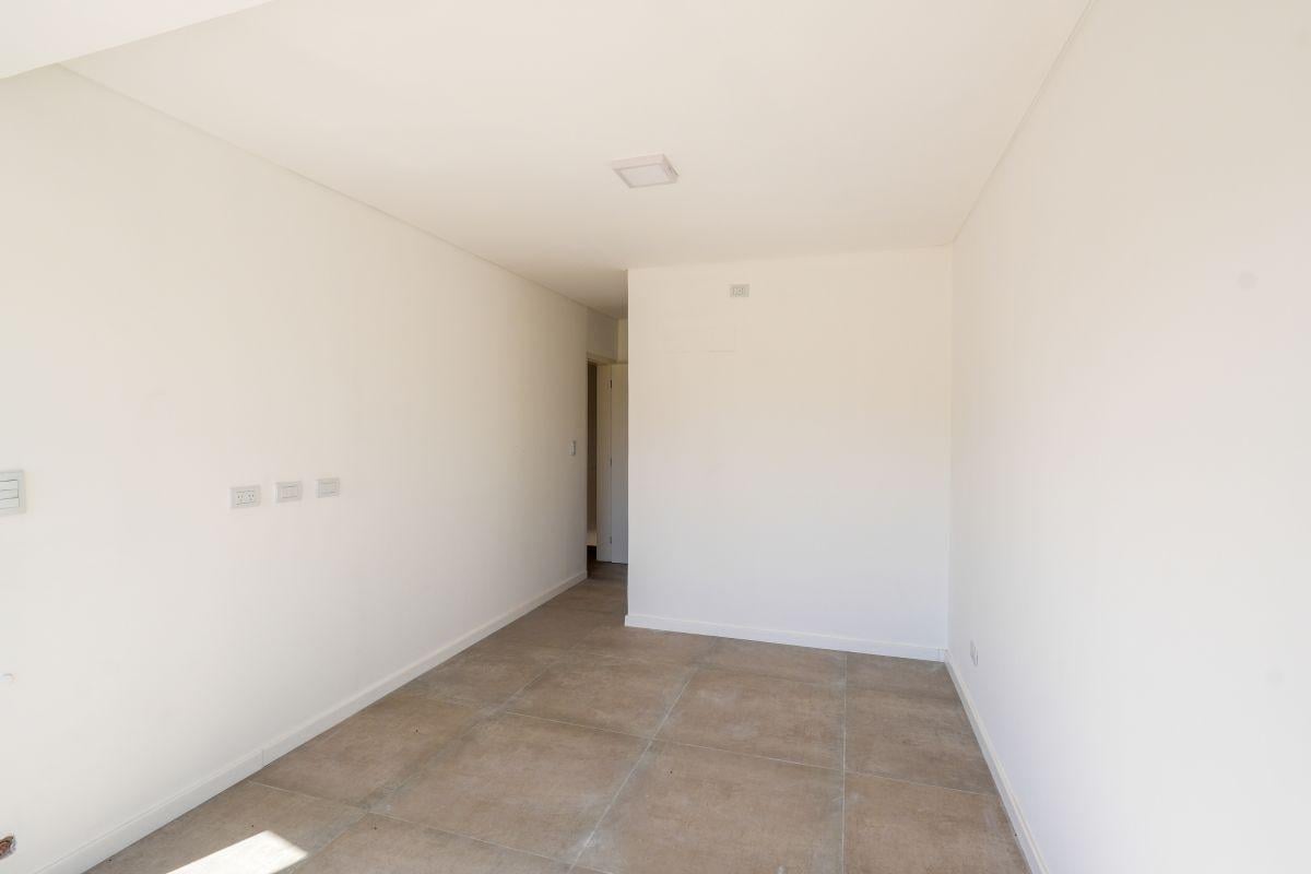 Foto de Casa a estrenar en 2 niveles| 3 dorm (1 suite), cochera doble y asador, imagen 3