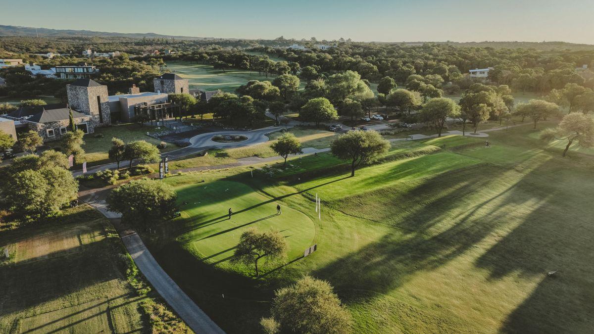 Foto de Lote Fondo Golf en Estancia El Terrón | 1.716 m² sobre Hoyo 17, imagen 1