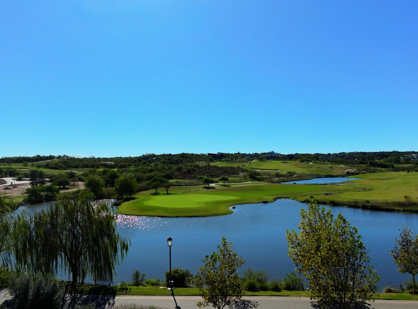 Foto de Lote Fondo Golf en Estancia El Terrón | 1.532 m² sobre Hoyo 8, imagen 2