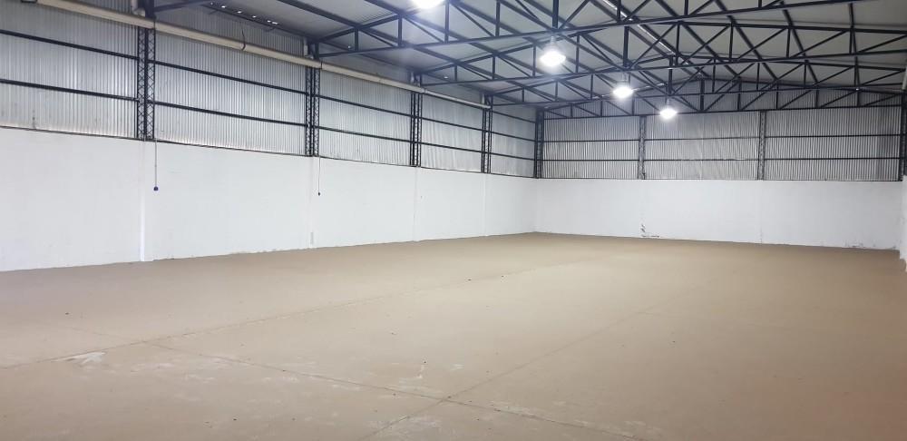 Se Vende Amplio Galpon en Zona Industrial de Rio Primero! Propiedad Construida 4