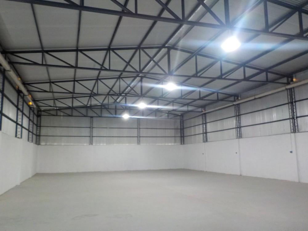 Se Vende Amplio Galpon en Zona Industrial de Rio Primero! Propiedad Construida 5