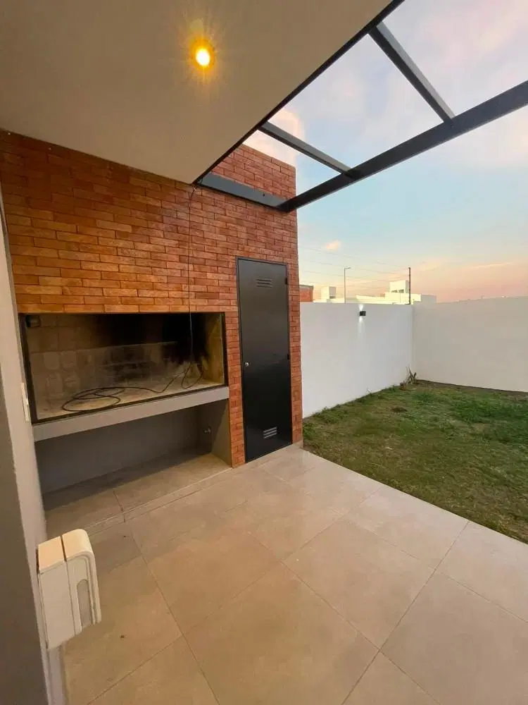 DUPLEX EN RINCONES DE MANANTIALES!!
SE VENDE DUPLEX EN EL CORAZON DE RINCONES 2