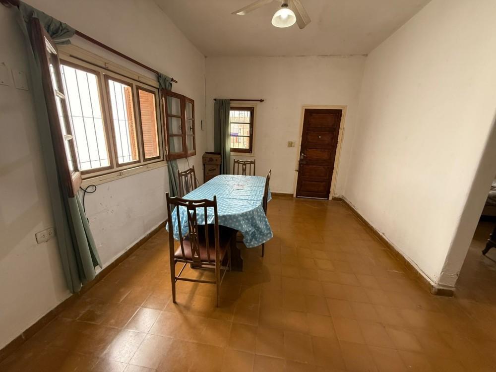 Foto de SE VENDE CASA DE 2 DORMITORIOS MAS DEPARTAMENTO 1 DORMITORIO EN BARRIO, imagen 5