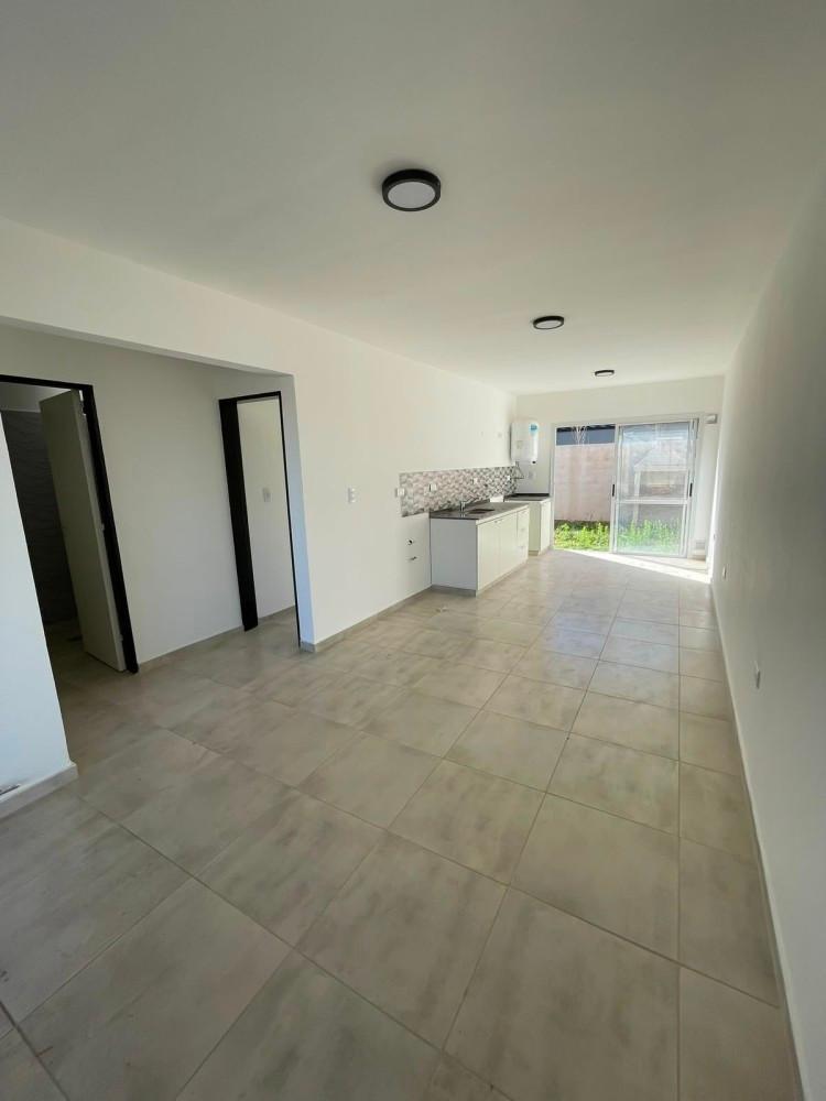Foto de OPORTUNIDAD! RINCONES DE MANANTIALES - 2 DORM A ESTRENAR!! USD 97000 2, imagen 3