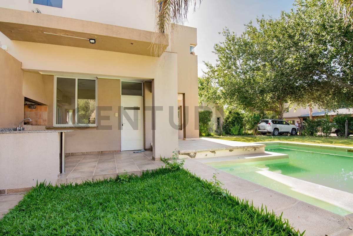 Casa en Venta en Barrio Privado Sol Paraná - Pueblo Esther 3