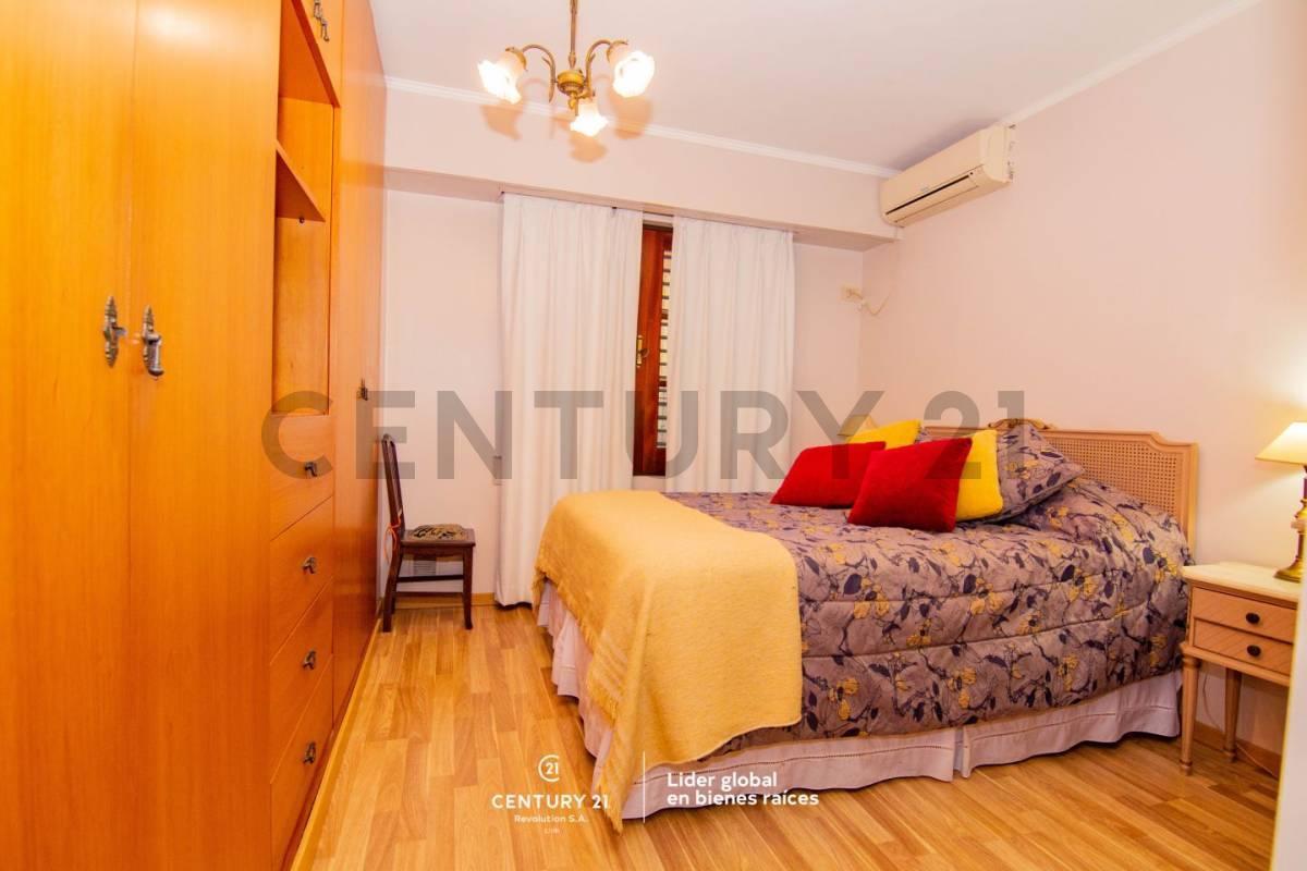 Venta Casa | 4 Dorm., 3 Baños, Patio, Terraza y Cochera 1
