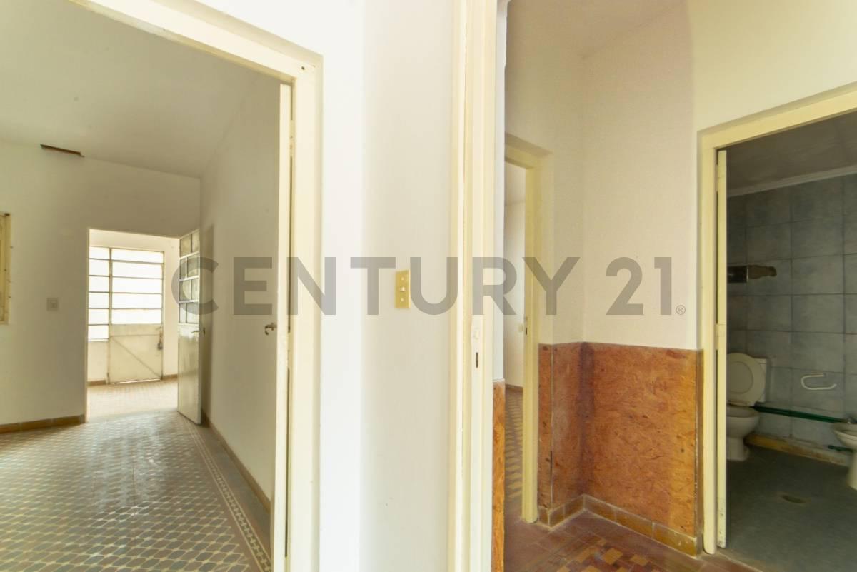 Venta Casa 2 Dorm. C/local Comercial Al Frente. Excele 3