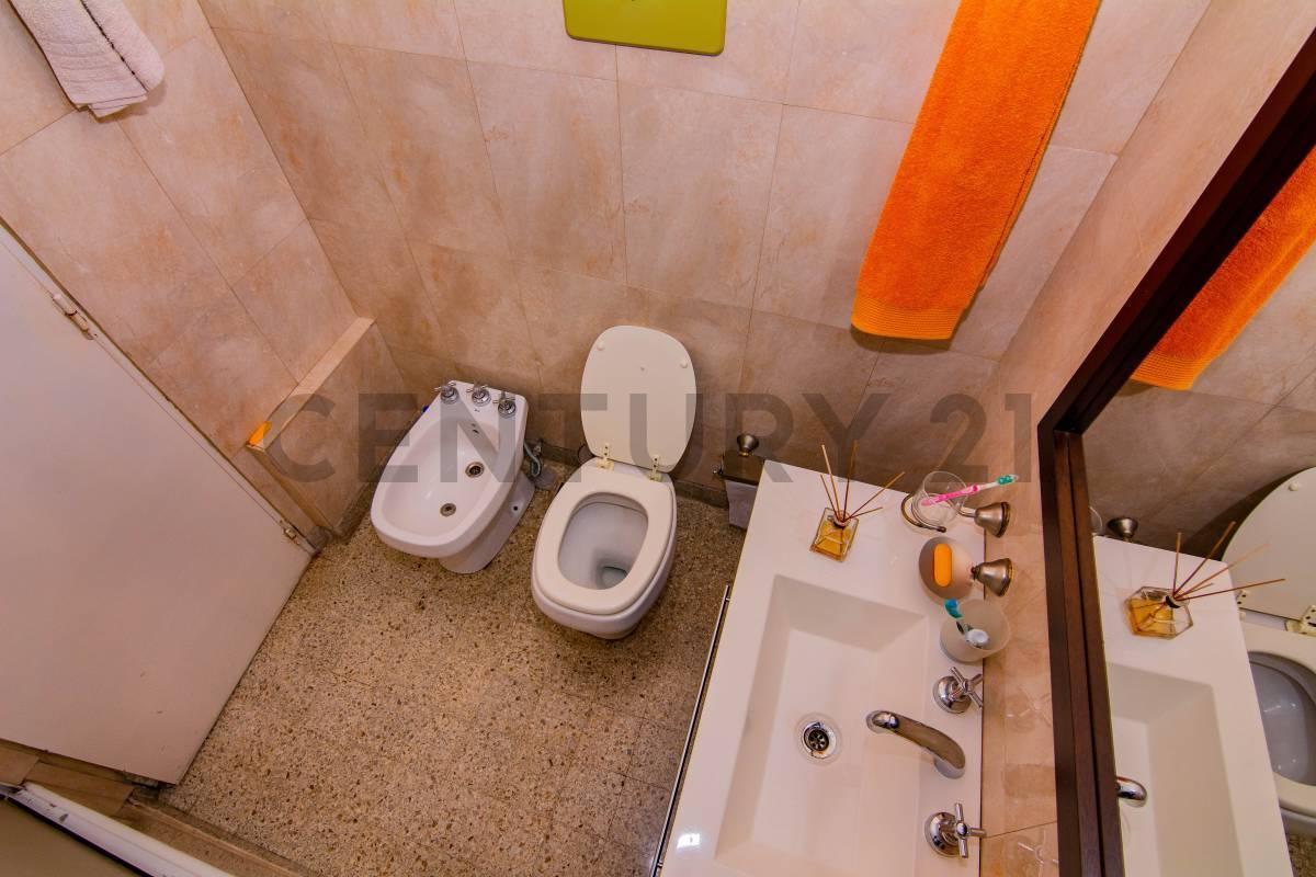 Venta Departamento de 3 Dorm. + Comodín en Centro, Rosario 3