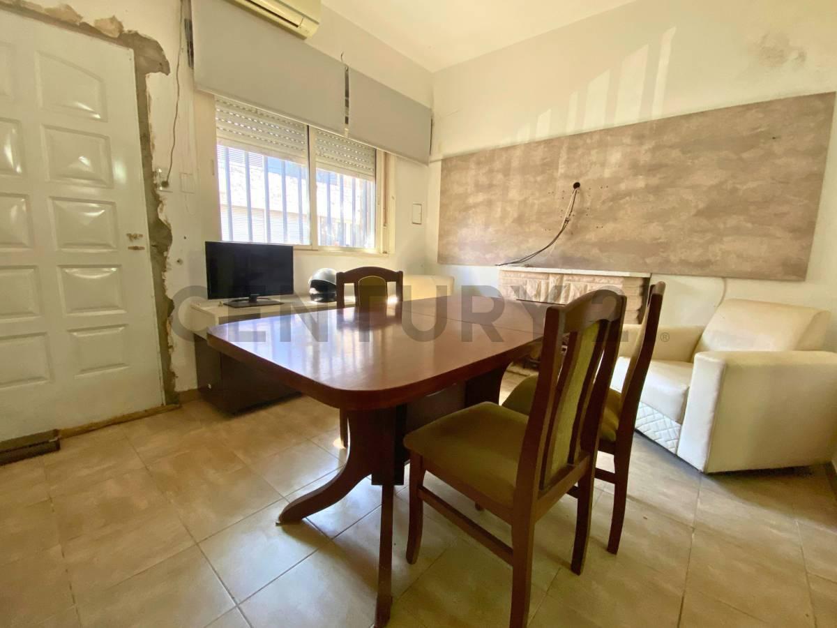 Venta Casa Al Frente en Arroyito, Rosario 1