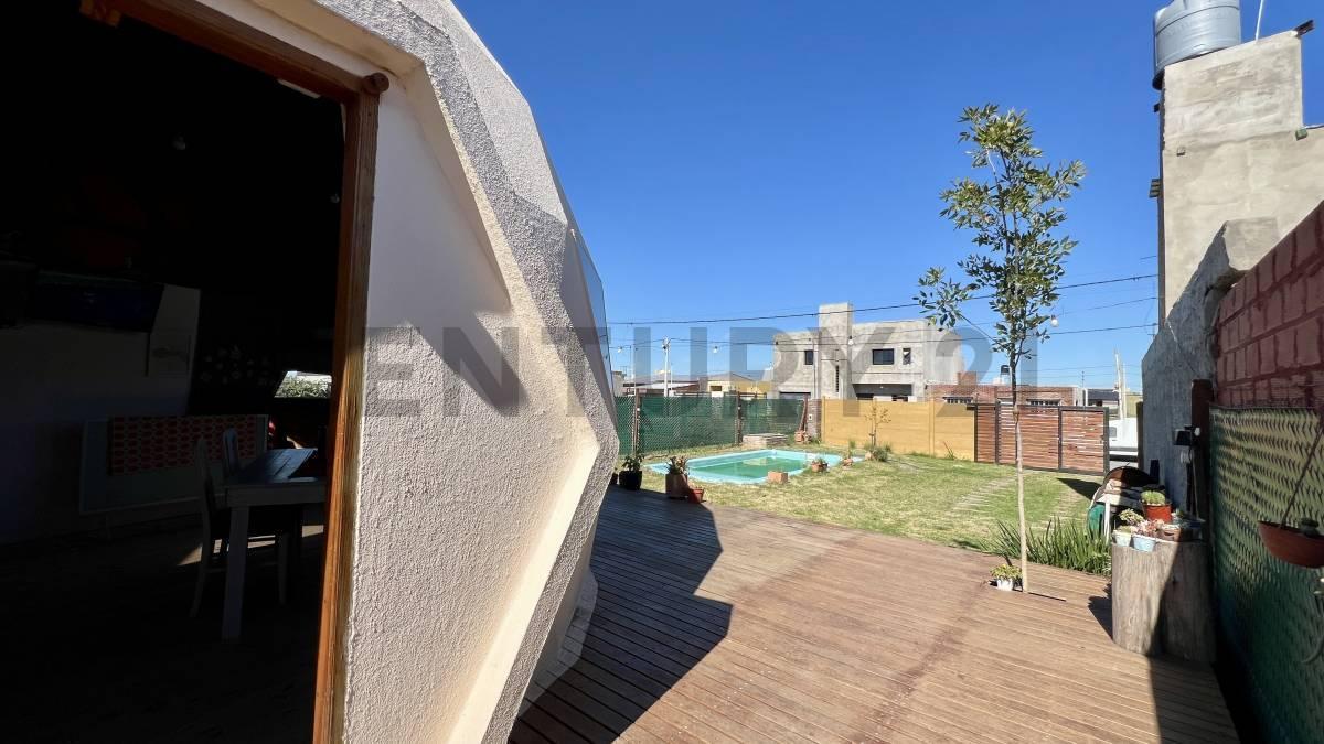 Venta Domo Tipo Casa con Pileta en Capitán Bermúdez 2