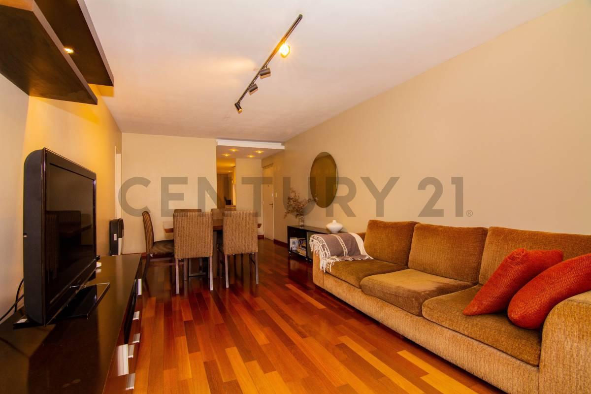 Venta Departamento de 3 Dorm. y Cochera en El Centro 5
