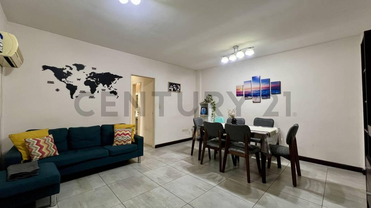 Venta Departamento 3 Dorm. Al Frente + Cochera 5