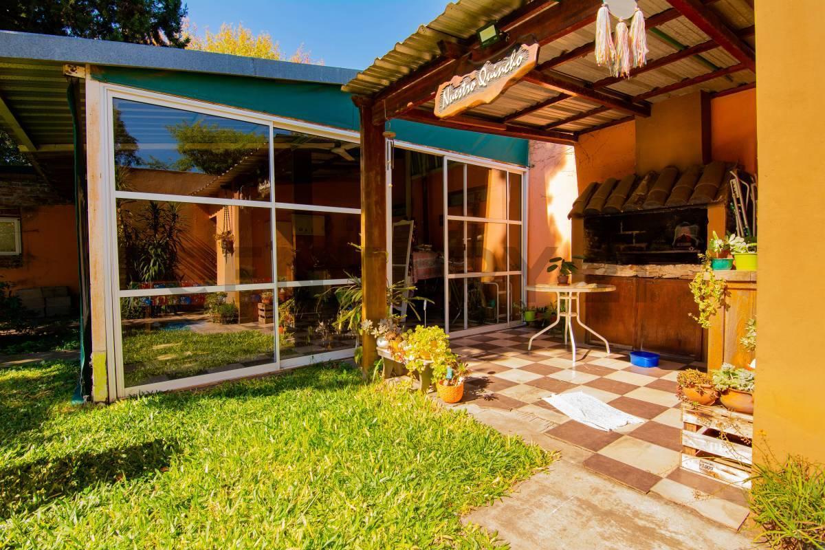 Vendo Casa 3 Dorm. con Parque y Pileta en Granadero Baigorria, Barrio Los Pinos. 3