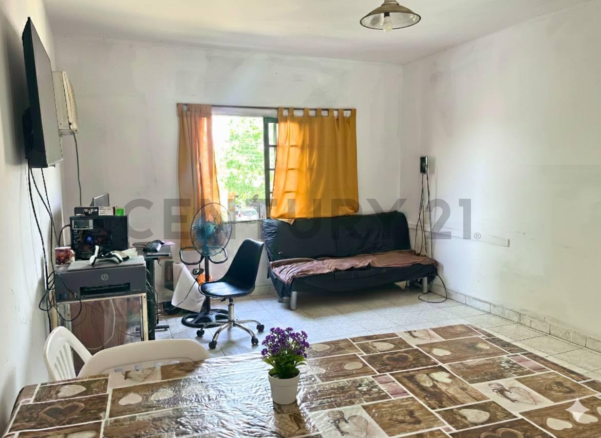 Venta PH a reciclar de 2 dormitorios con patio | Fisherton