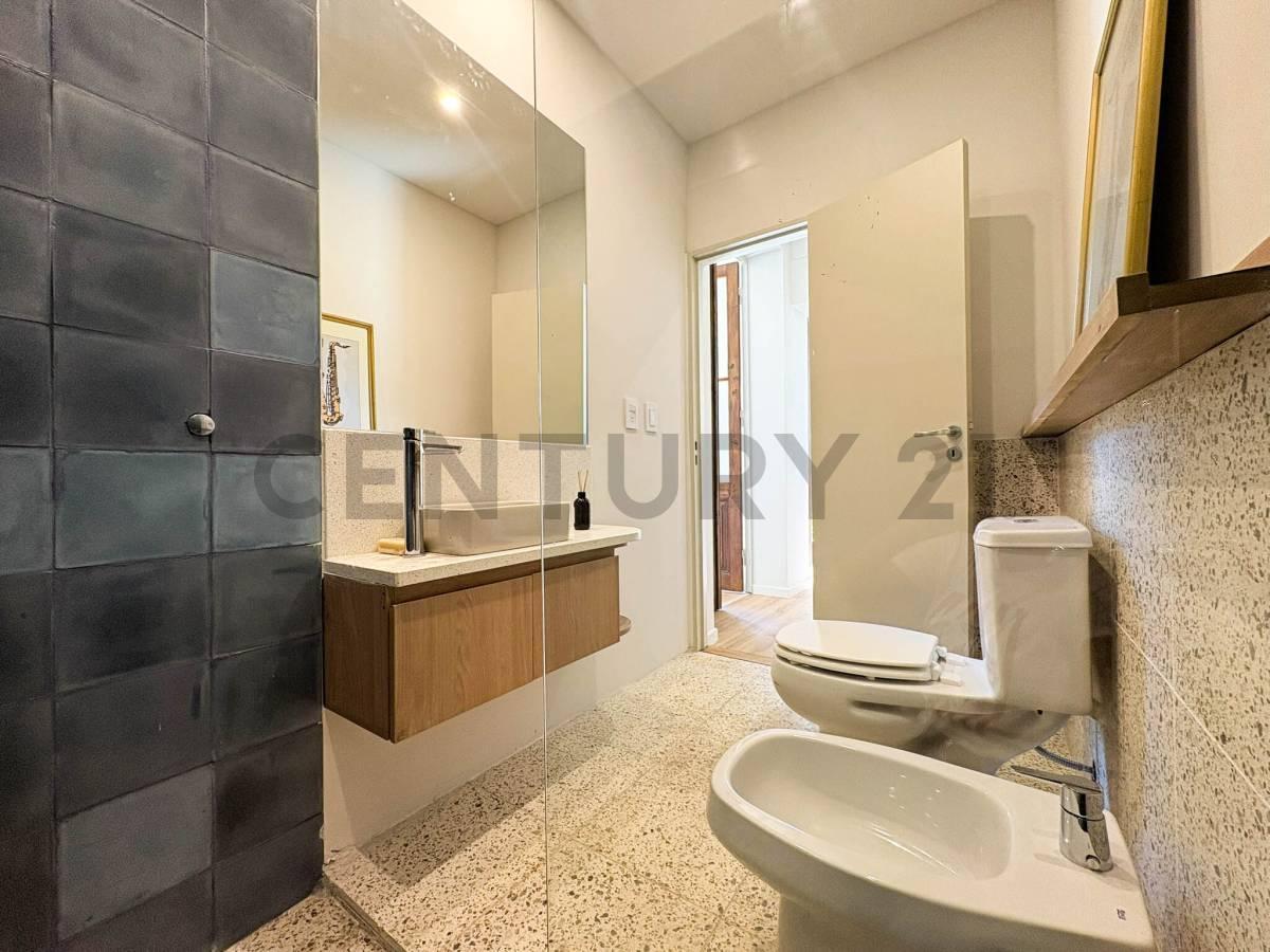 Venta Casa de 3 Dormitorios + comodín con Jardín, Pileta y Cochera | Lourdes, Rosario