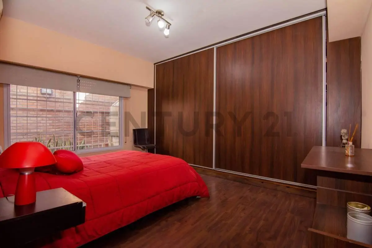 Venta Casa 3 dormitorios con pileta en Los Olmos, Roldán 4