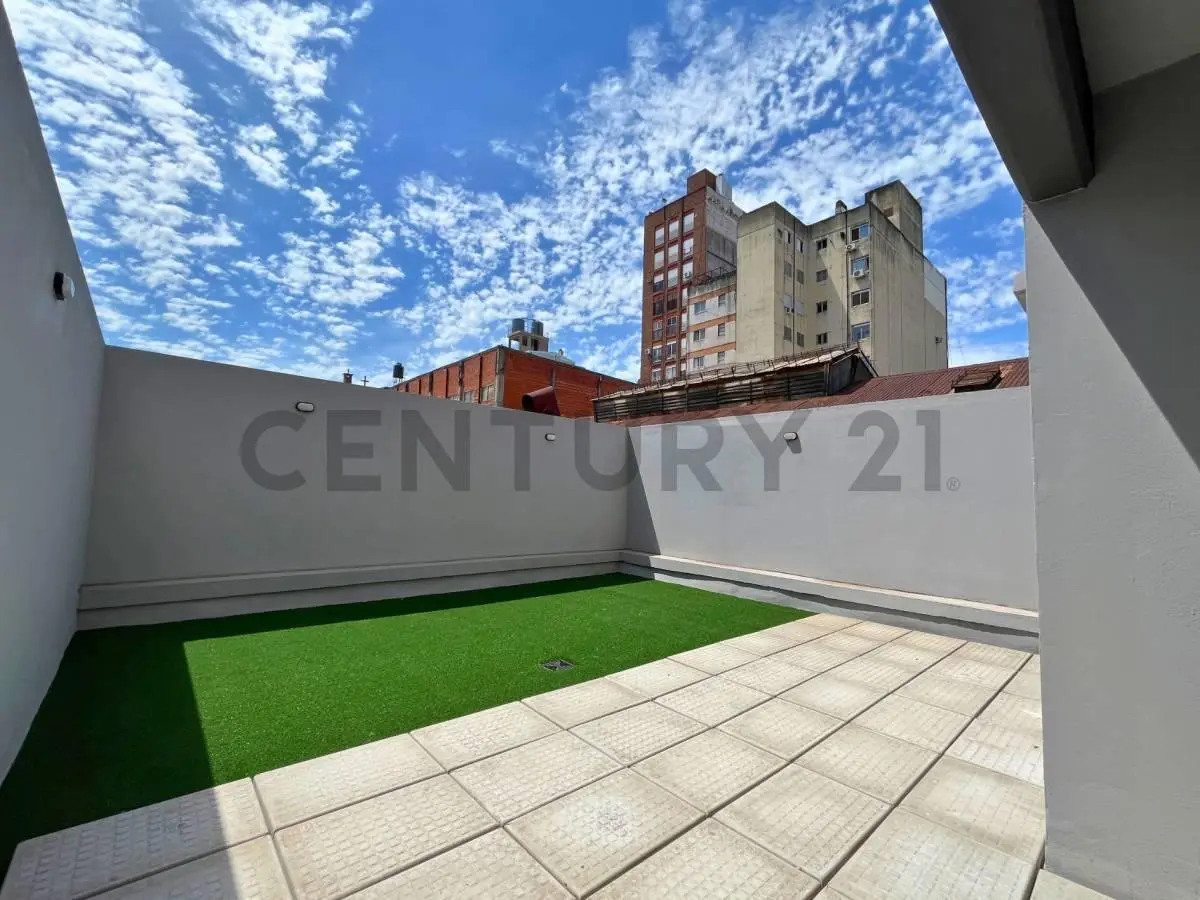 Venta Departamento de 1 Dormitorio con patio exclusivo | Centro, Rosario 4