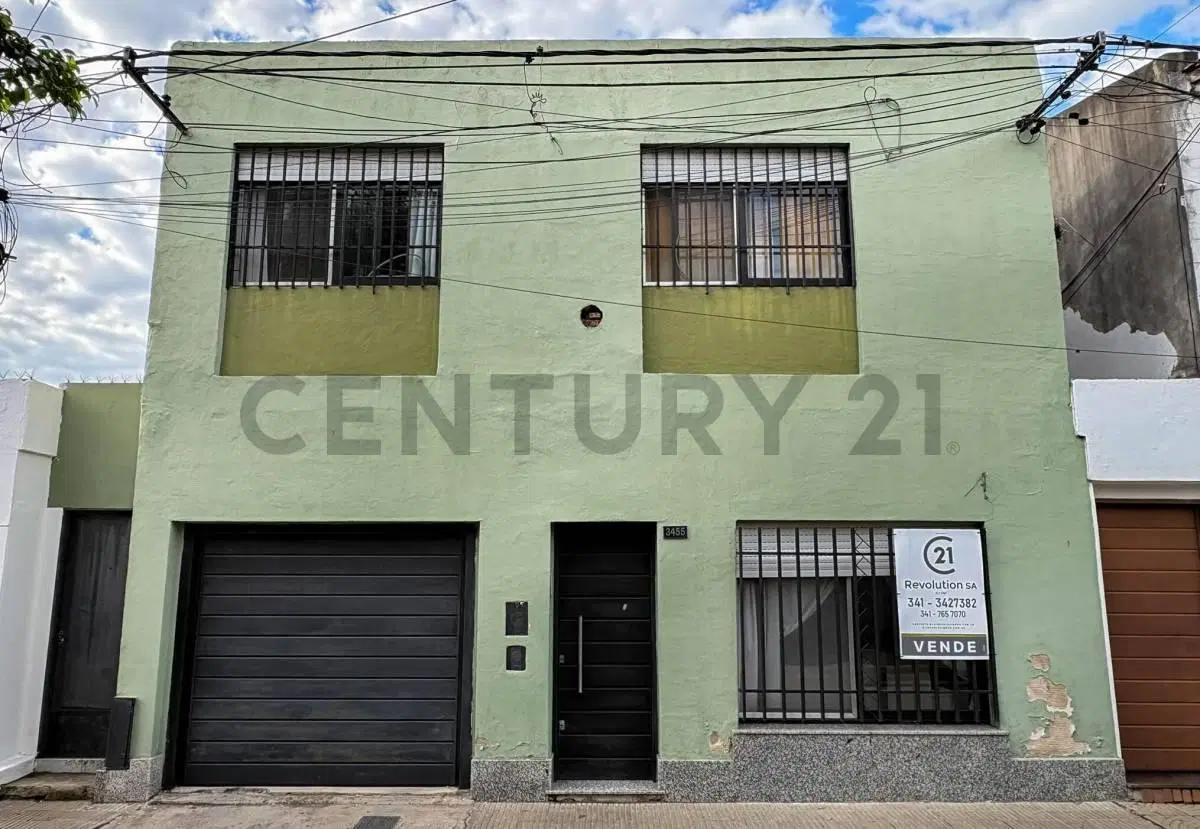 Venta Casa de 3 Dormitorios con cochera en Gral. José de San Martín, Rosario 3