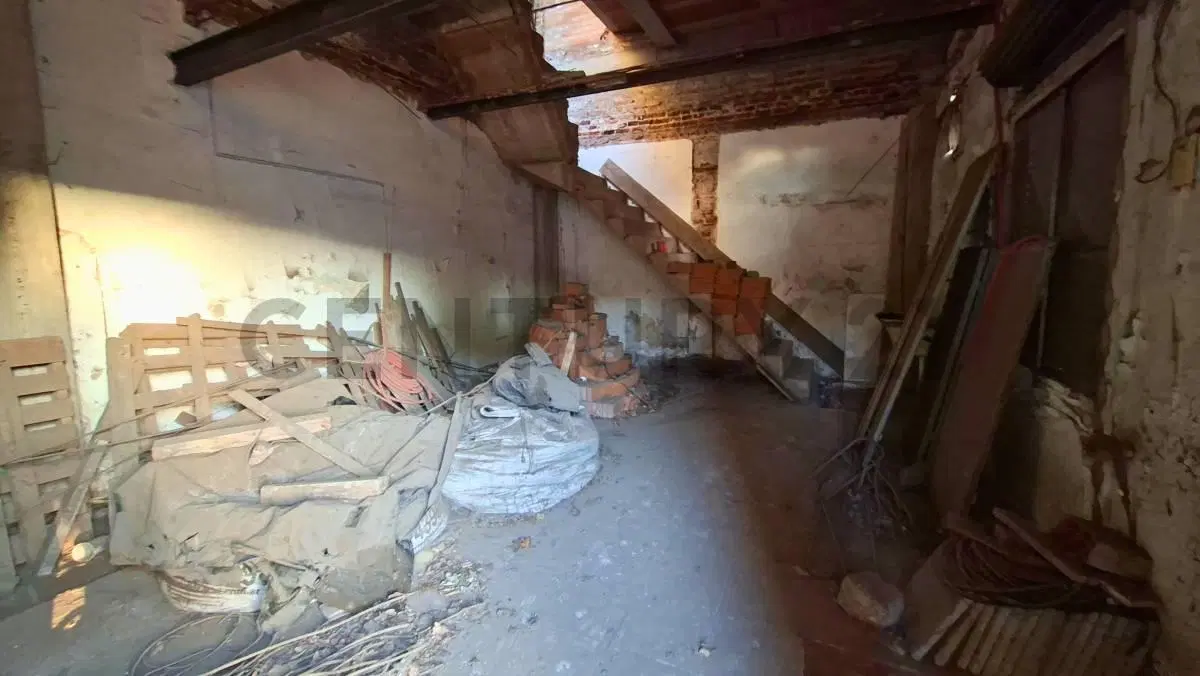 Venta Salón Comercial con Obra en Planta Alta en Alberdi, Rosario 5