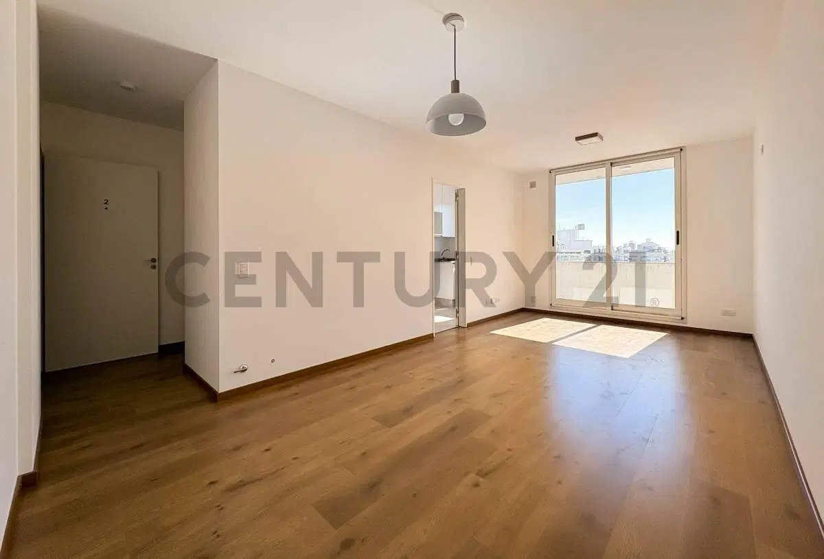 Venta Departamento de 2 Dormitorios con balcón al frente en Lourdes, Rosario 2