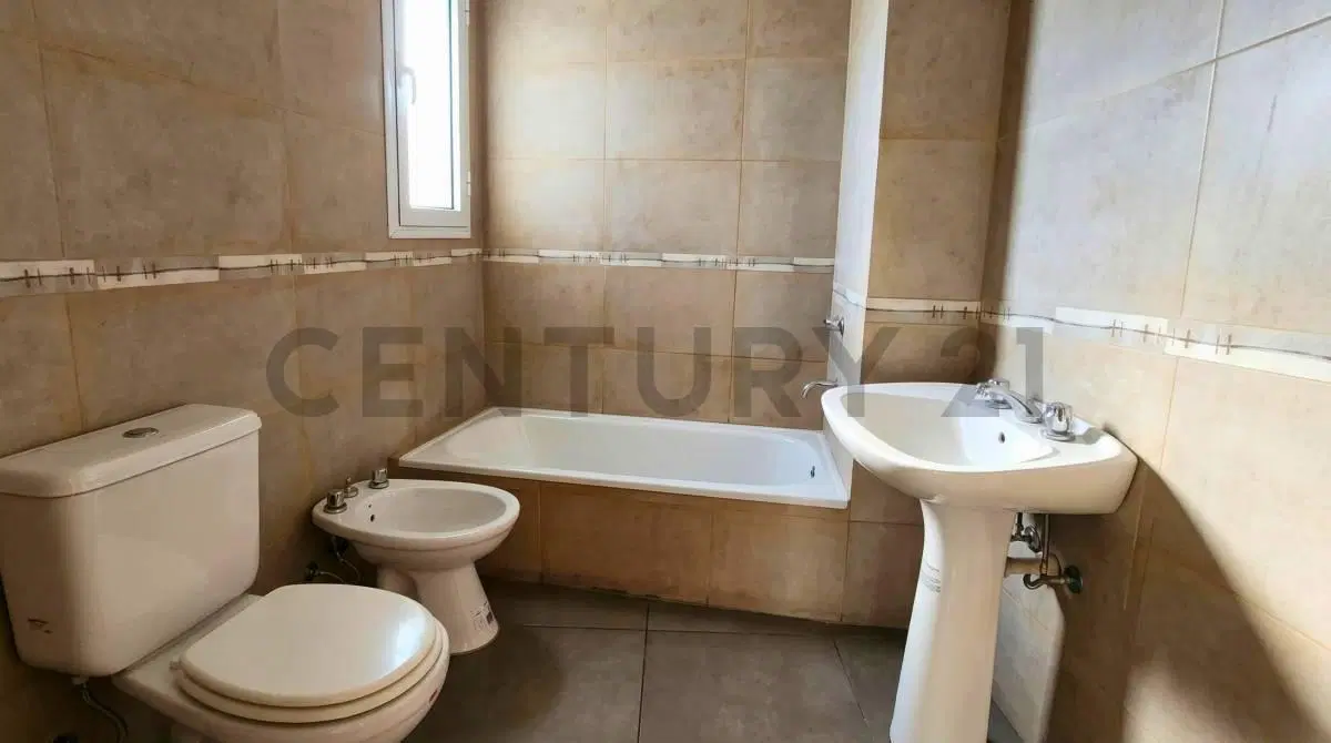 Venta Monoambiente con balcón al frente en Cinco Esquinas, Rosario 4