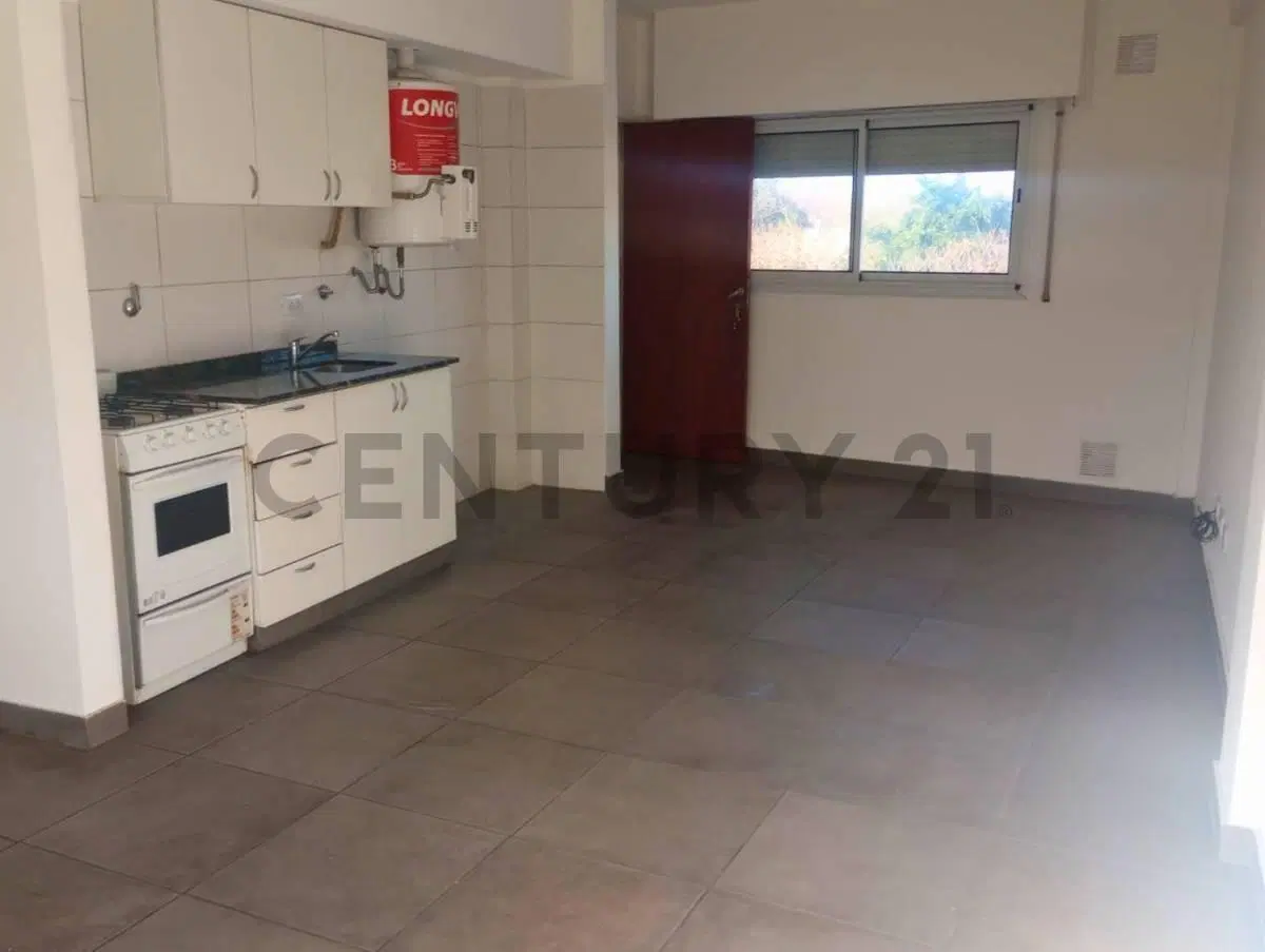 Venta Monoambiente con balcón al frente en Cinco Esquinas, Rosario 2