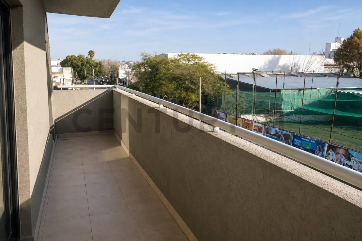 Venta Monoambiente con balcón al frente en Cinco Esquinas, Rosario