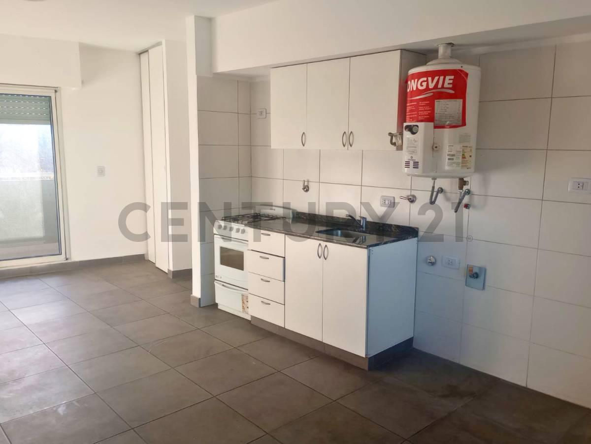 Venta Monoambiente con balcón al frente en Cinco Esquinas, Rosario