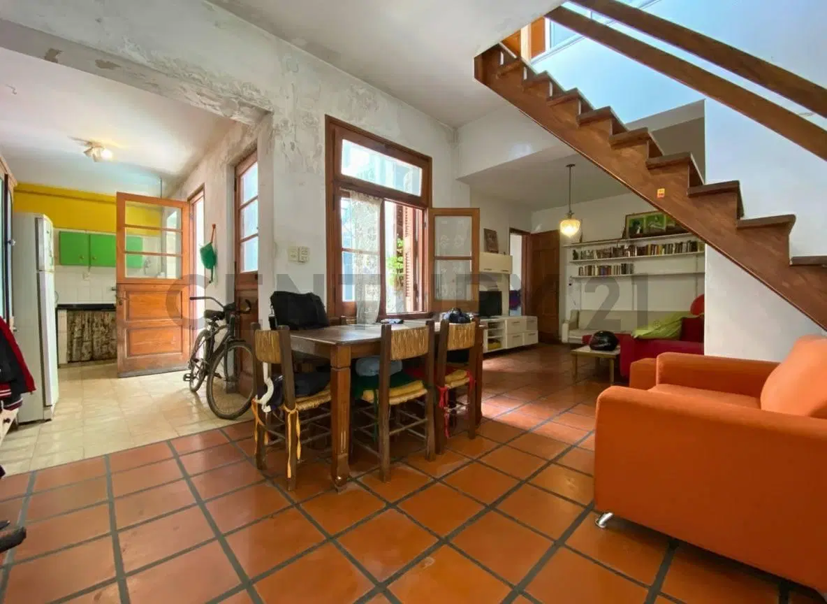 Casa de pasillo único en PH (A Reciclar) de 2 Dormitorios en Centro, Rosario 5